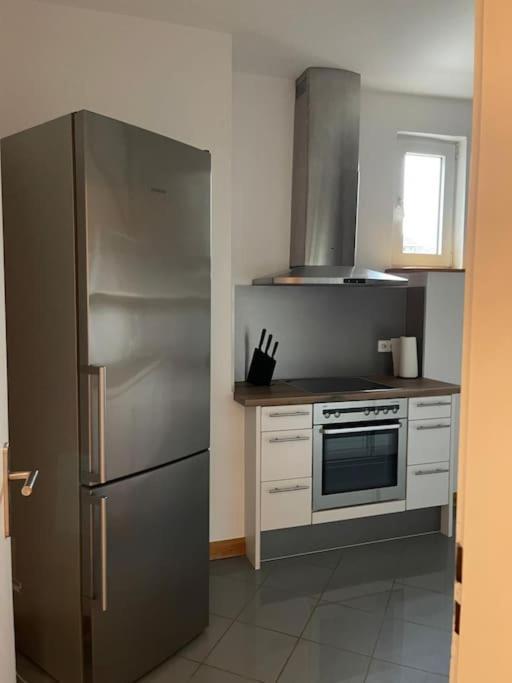 Mosel-Charm - Urige Dachgeschosswohnung - 3 Schlafzimmer Fuer 6 Personen - Liebevoll Renoviert & Gemuetlich Ürzig Exteriér fotografie