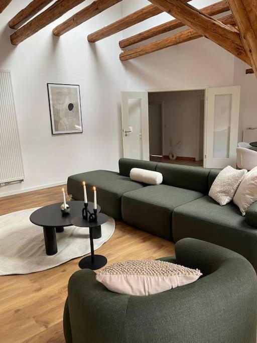 Mosel-Charm - Urige Dachgeschosswohnung - 3 Schlafzimmer Fuer 6 Personen - Liebevoll Renoviert & Gemuetlich Ürzig Exteriér fotografie